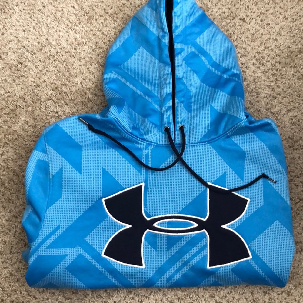 Under Armour Small EUC loose fit hoodie